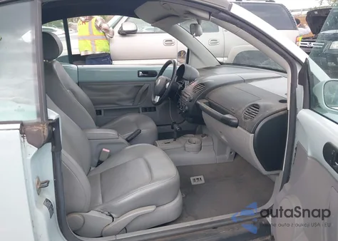 2004 Volkswagen New Beetle Gls z USA, uszkodzony, nr VIN 3VWCM31Y34M349726